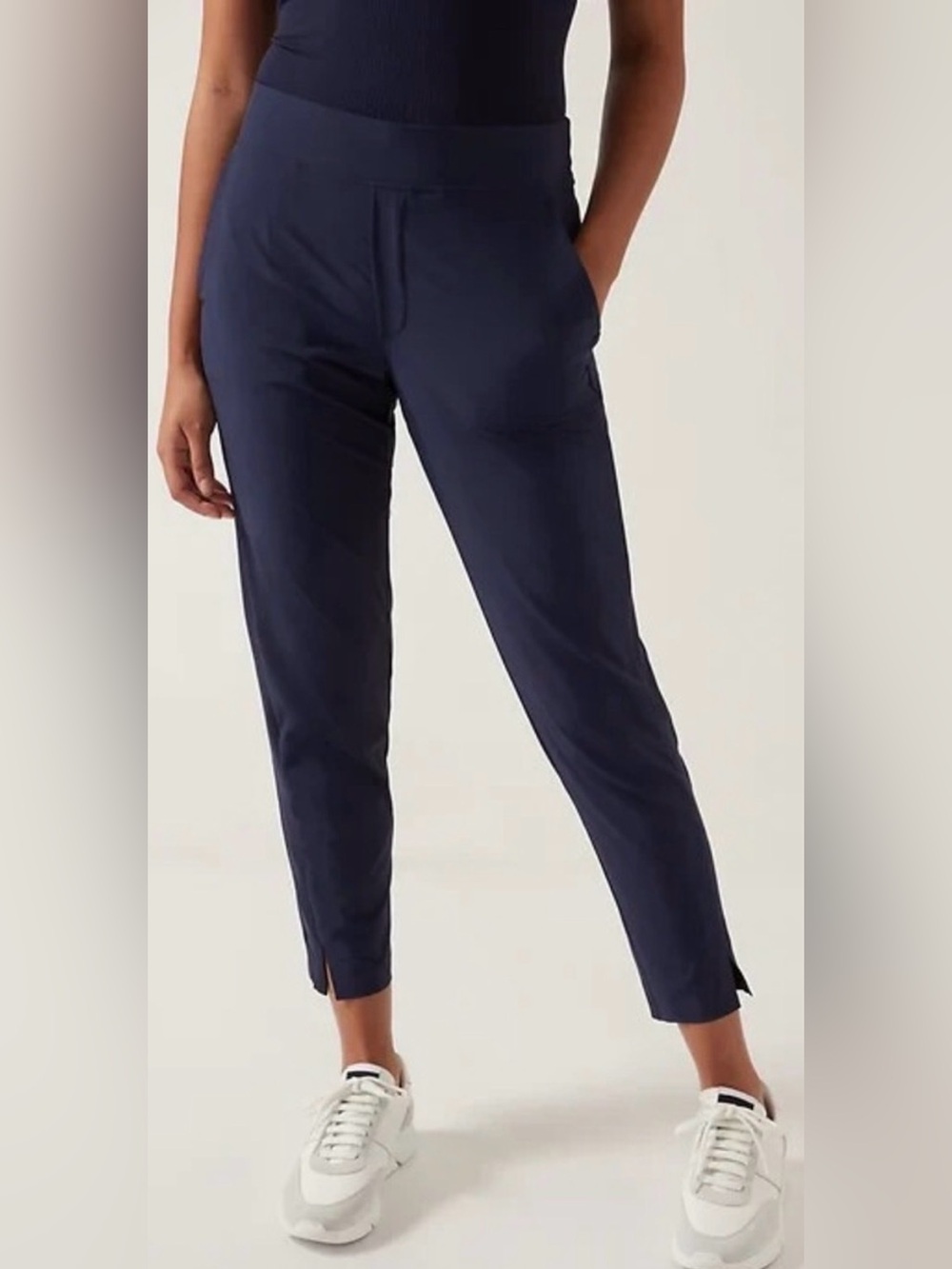 Athleta Brooklyn Mid Rise Ankle Pant Navy Size 14P Athleisure Travel Commuting